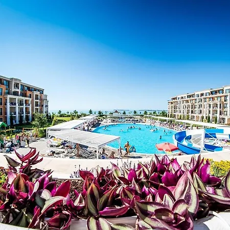 Sea View On The Sunny Apartman