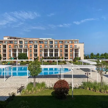 Sea View On The Sunny Apartman *