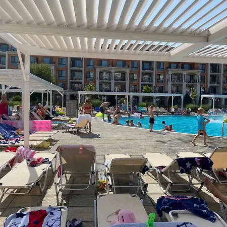 Sea View On The Sunny Apartman