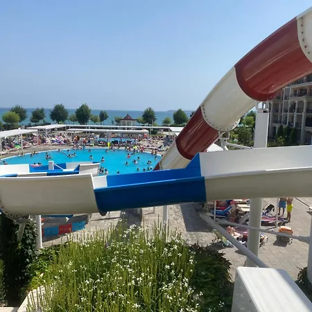 Sea View On The Sunny Apartman